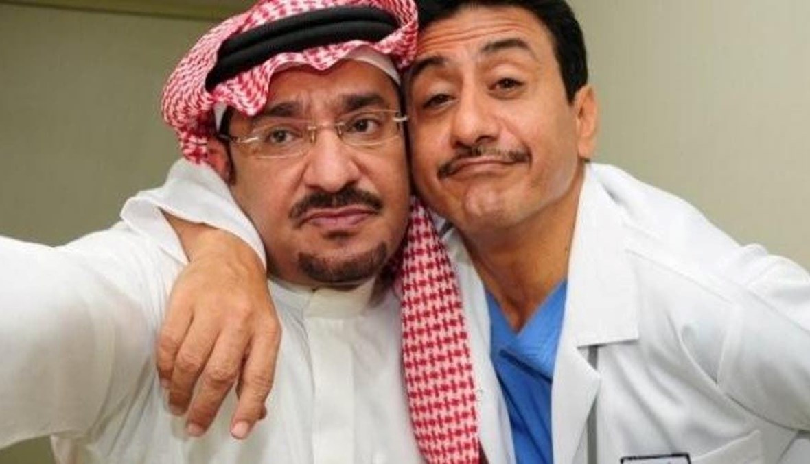 بعد جفاء طويل... لقاء بالأحضان بين ناصر القصبي وعبدالله السدحان (فيديو)