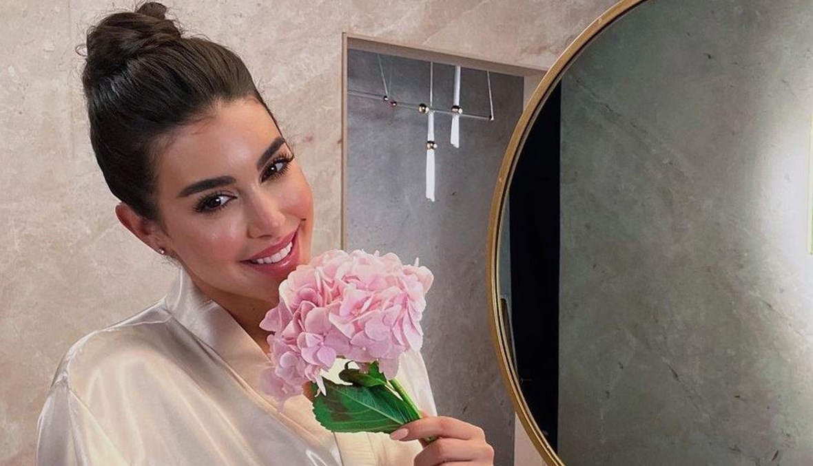 مفيد فوزي مُصاب بكسر وياسمين صبري تتجاهل مرض والدها