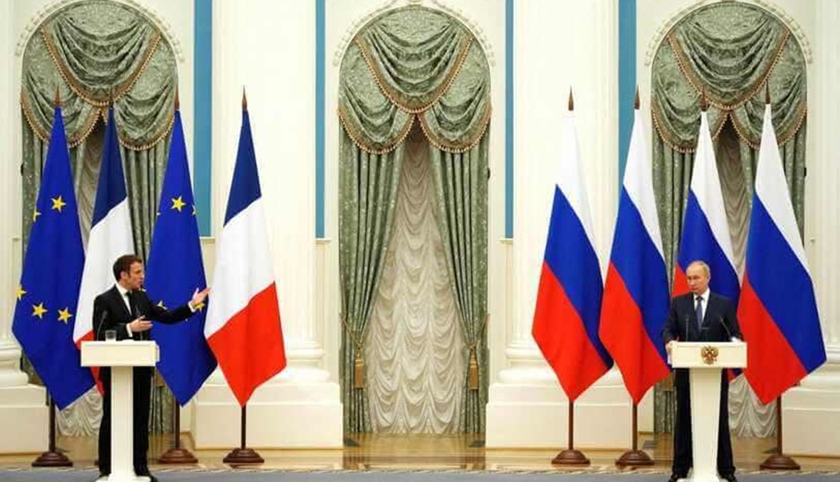 الرئيسان الفرنسي والروسي في مؤتمر صحافي (أ ف ب).