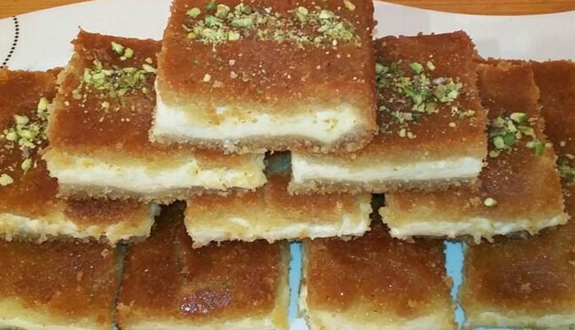حضّروا ألذّ معمول مدّ بالقشطة منزليّاً (فيديو)