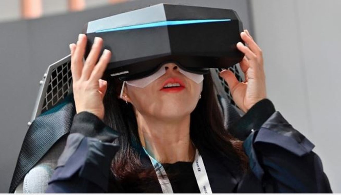 زوكيربرغ في وضع صعب... هل "ميتافيرس" مفيد للمجتمع؟