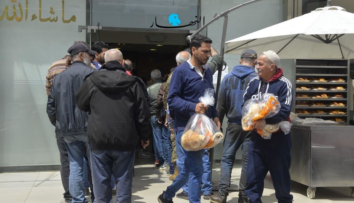 حلحلة في أزمة الخبز... والحاج حسن: لا رفع للدعم عن الطحين
