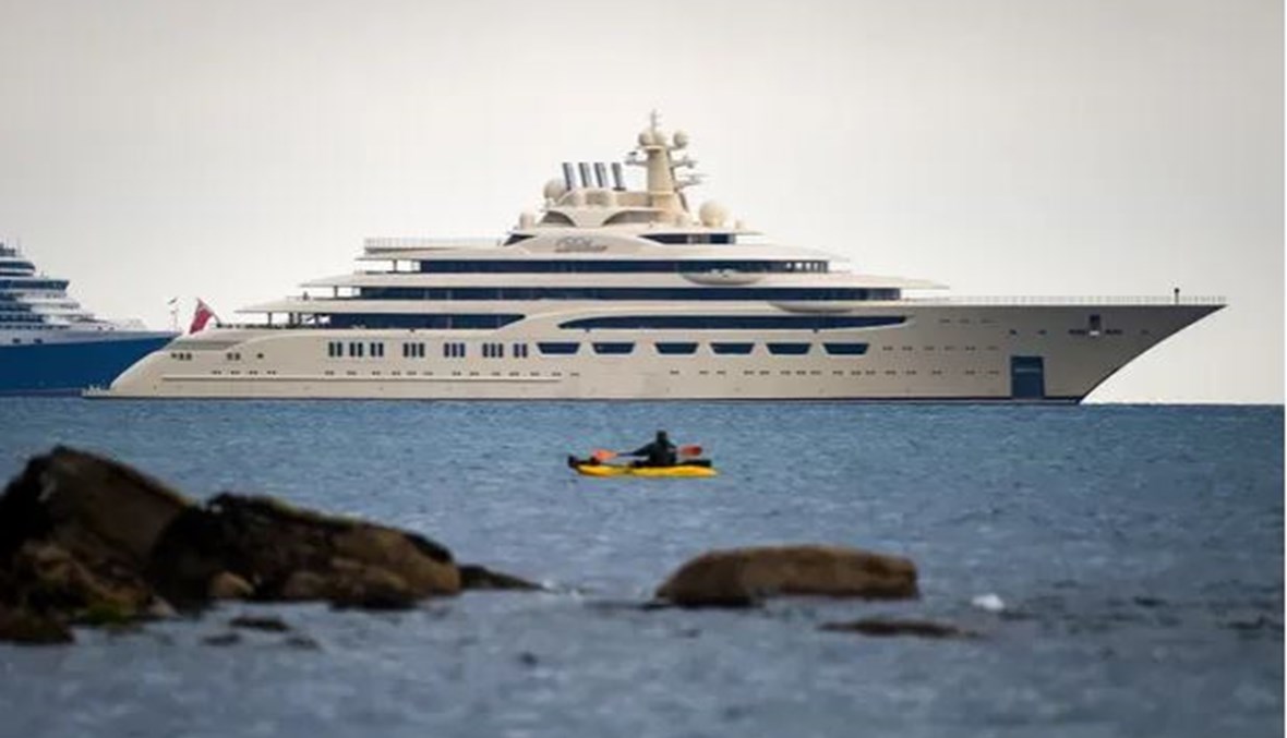 مَن يساعد الأثرياء الروس على شراء ممتلكاتهم الفاخرة سرّاً؟