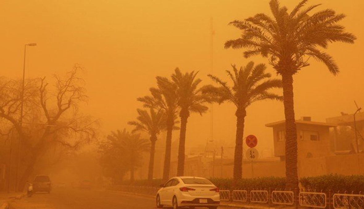 عاصفة ترابية جديدة في العراق وإغلاق المدارس والمطارات والإدارات