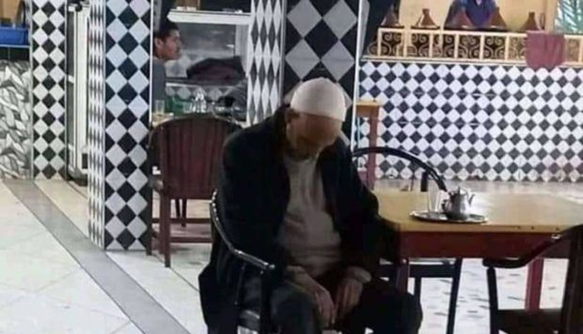 بالفيديو: وفاة مشجع مغربي بعد هدف الفوز لمصر