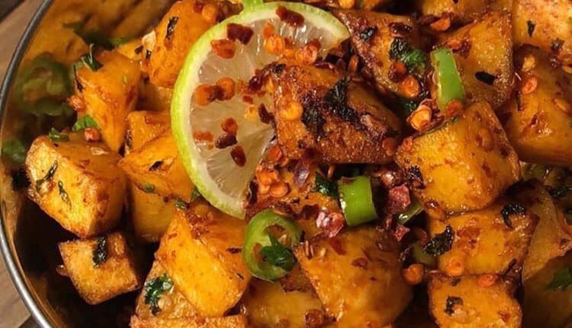 بطاطا حرّة من لبنان بالكزبرة والثوم